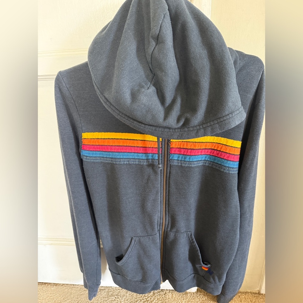 Aviator Nation 5 Stripe Hoodie
Charcoal
Unisex
Size: Lg